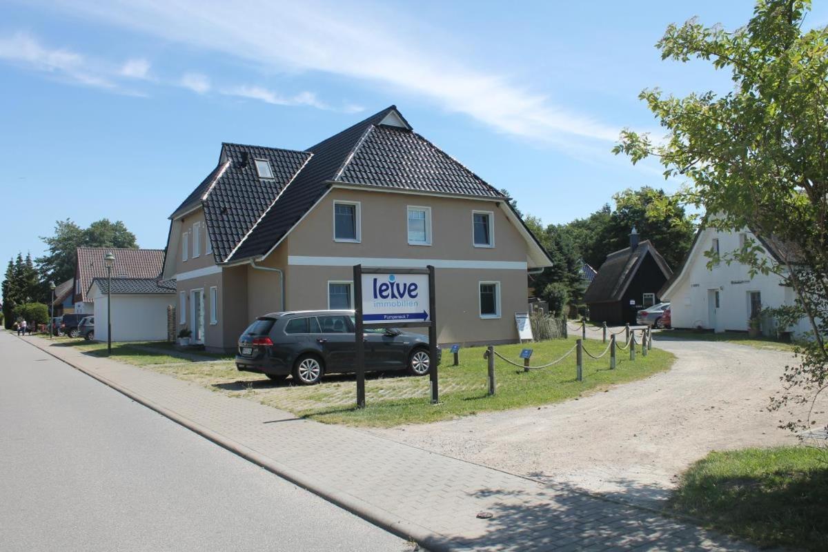 Ferienhaus De Niege Leive Born Bagian luar foto