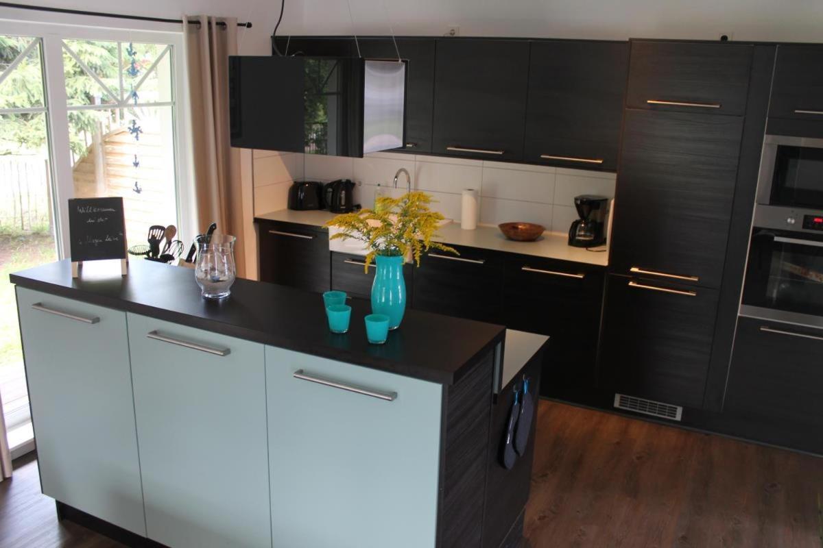 Ferienhaus De Niege Leive Born Bagian luar foto